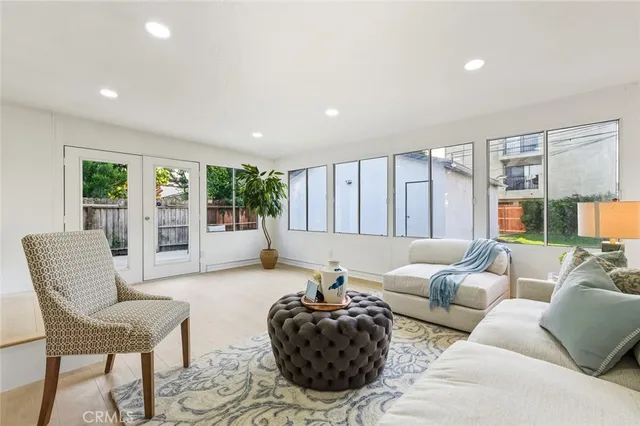 $929,900 | 1065 Bennett Avenue, Long Beach, CA 90804