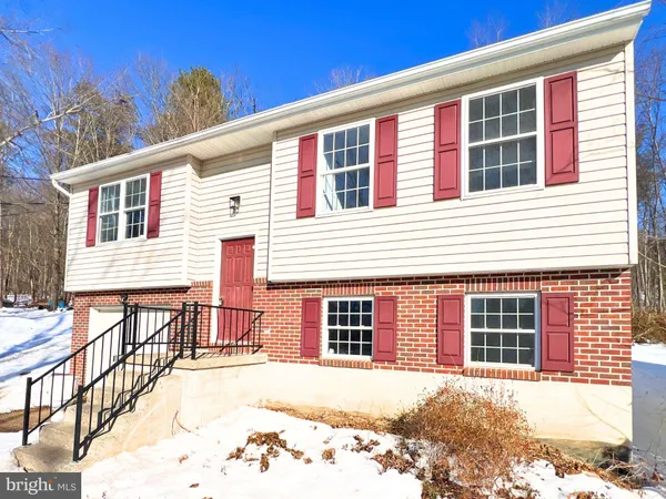$330,000 | 502 Mahanoy Valley Road, Duncannon, PA 17020