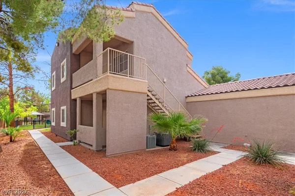 $1,795 | 5250 South Rainbow Boulevard, Unit 2169, Las Vegas, NV 89118
