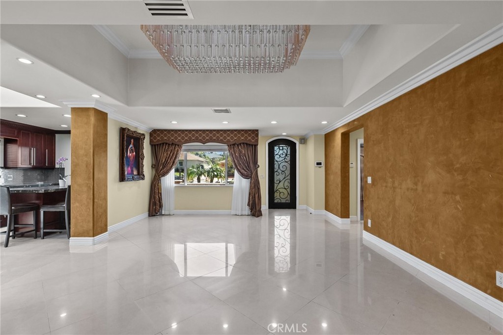 931 University Avenue Burbank, CA 91504 - Photo 14 of 49 a view of lobby with furniture and a window