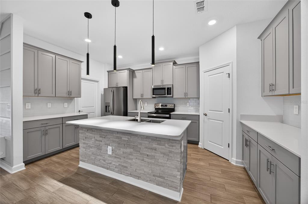 11128 Lore Way Orlando, FL 32832 - Photo 37 of 79