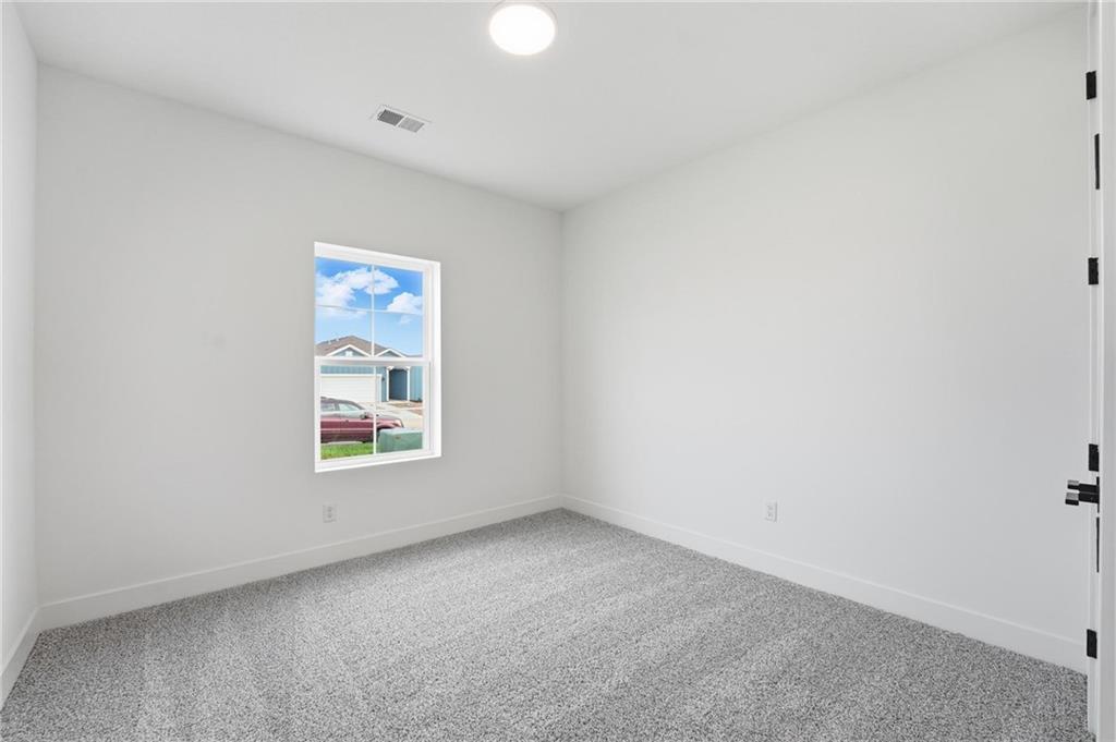 1390 North 163rd Street Basehor, KS 66007 - Photo 13 of 29