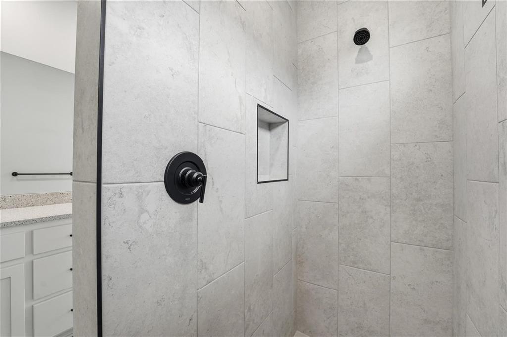 1390 North 163rd Street Basehor, KS 66007 - Photo 23 of 29