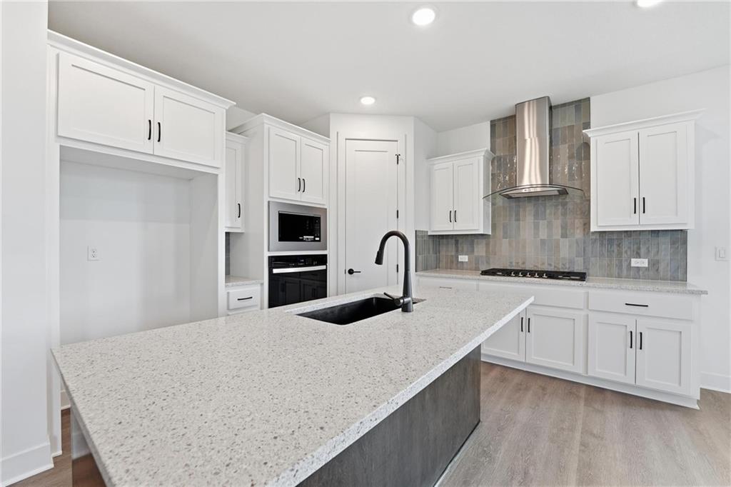 1390 North 163rd Street Basehor, KS 66007 - Photo 4 of 29