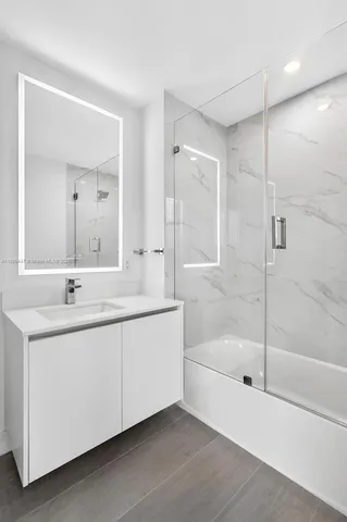 $3,300,000 | 700 Northeast 24th Street, Unit 3801, Miami, FL 33137