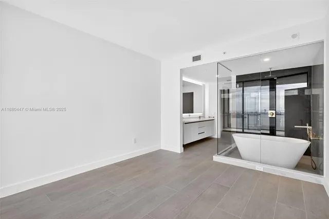 $3,300,000 | 700 Northeast 24th Street, Unit 3801, Miami, FL 33137