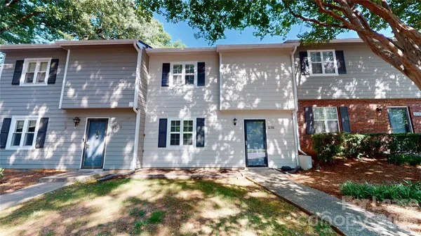 $1,950 | 3280 Heathstead Place, Charlotte, NC 28210