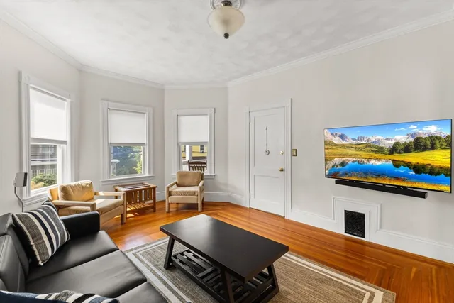 $350,000 | 202 Rochambeau Avenue, Unit 2, Providence, RI 02906