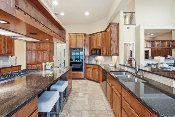 $1,749,000 | 16227 San Cayetano, Helotes, TX 78023