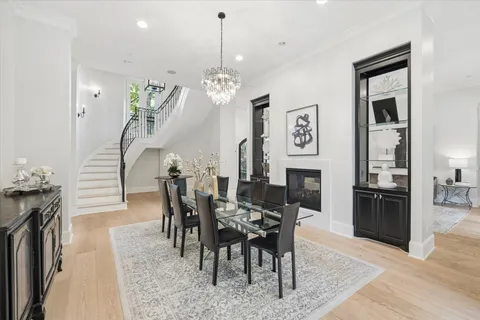 $3,295,000 | 711 Timber Hill Drive, Hedwig Village, TX 77024