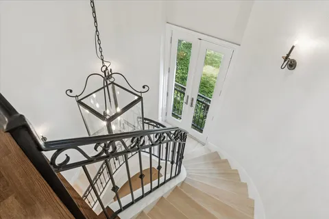 $3,295,000 | 711 Timber Hill Drive, Hedwig Village, TX 77024