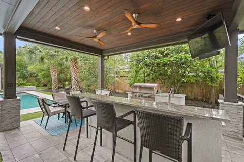 $3,295,000 | 711 Timber Hill Drive, Hedwig Village, TX 77024