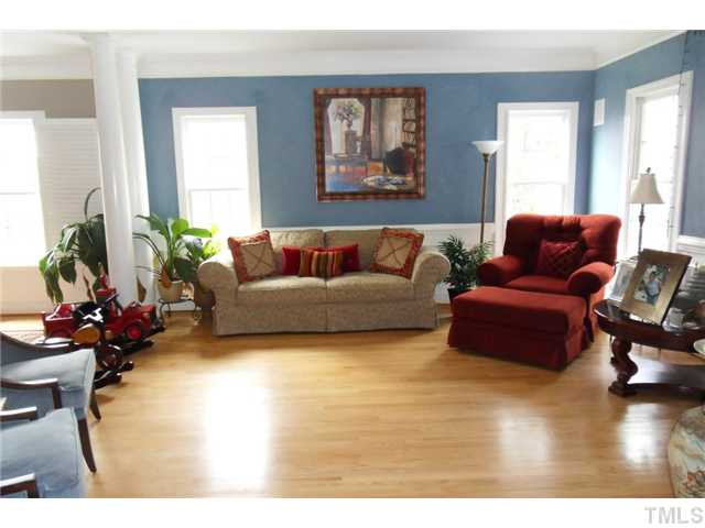 4500 Laurel Hills Road Raleigh, NC 27612 - Photo 4 of 18 LIVING ROOM!