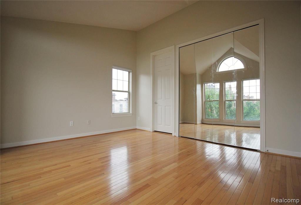 43 Adelaide Street Detroit, MI 48201 - Photo 11 of 44