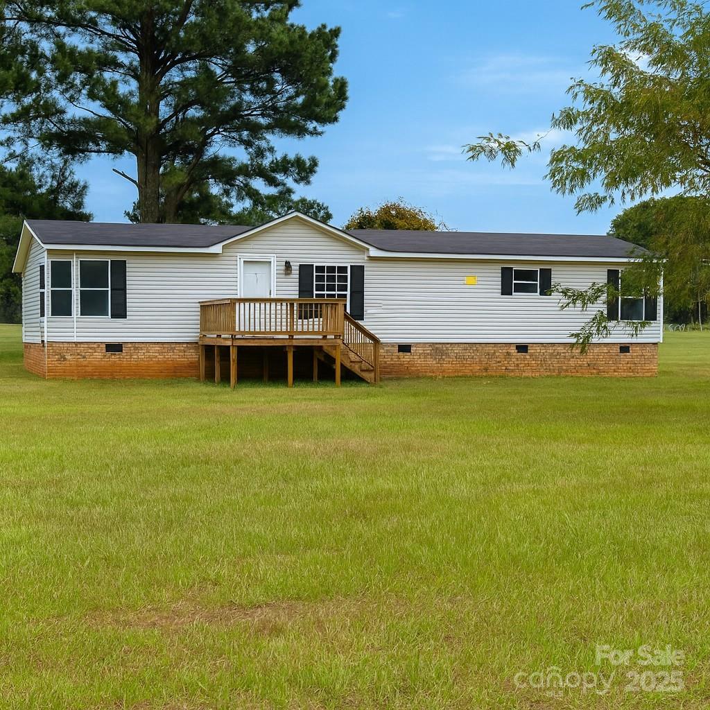 108 State Rd S-46-167 York, SC 29745 - Photo 1 of 19 a view of a house with a yard