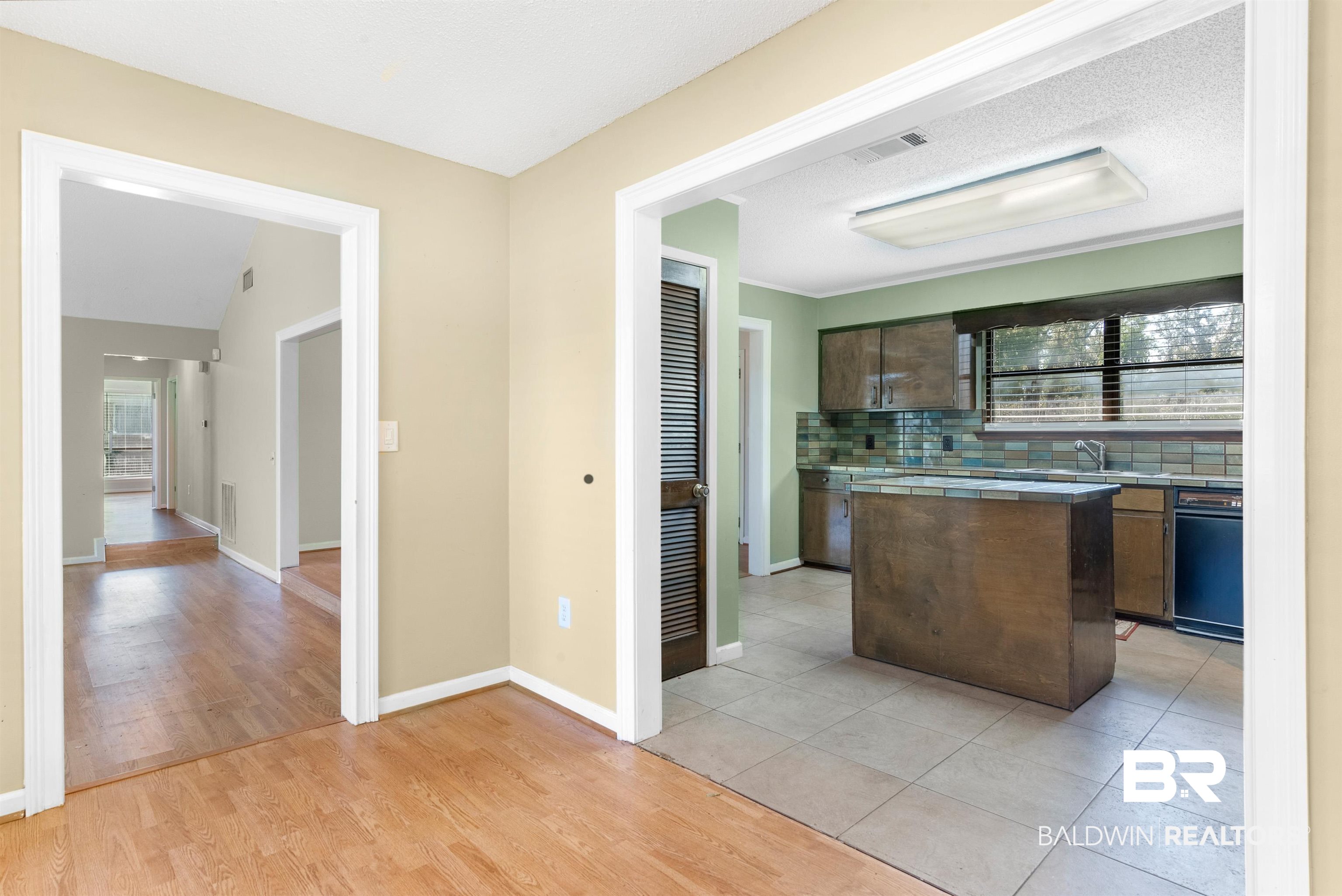 16162 Highway 98 Foley, AL 36535 - Photo 27 of 43 Dining area