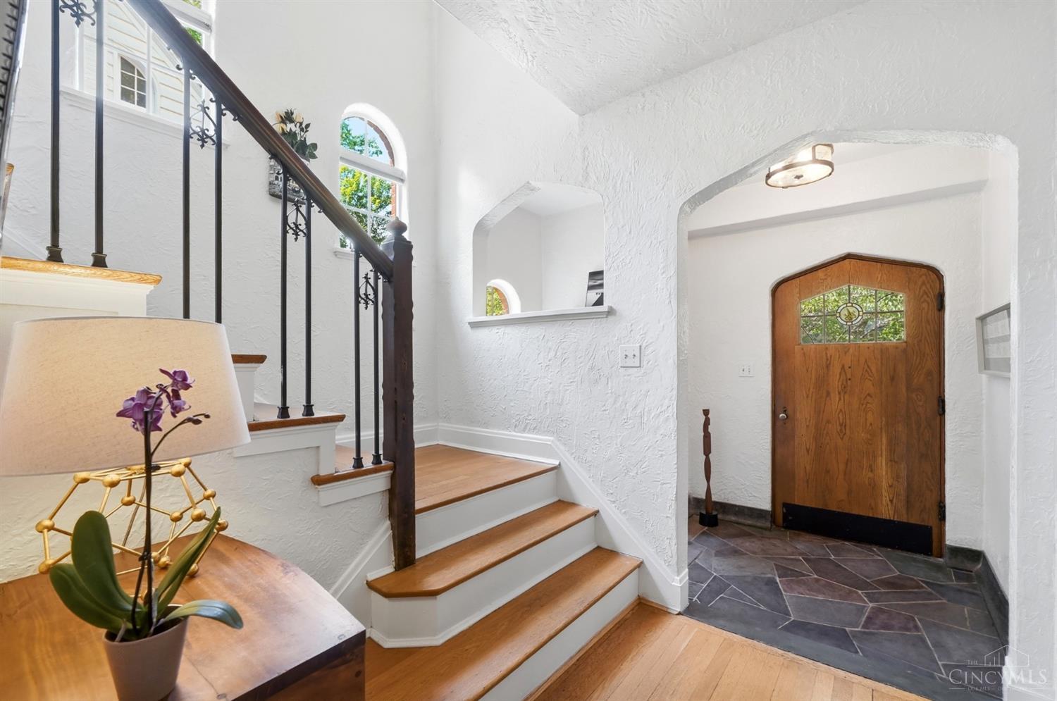 1346 Park Ridge Place Cincinnati, OH 45208 - Photo 5 of 46
