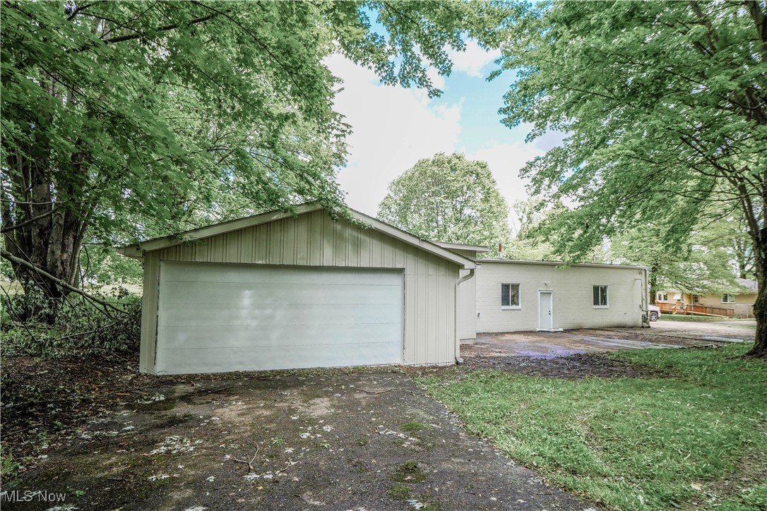 2078 South Medina Line Road Wadsworth, OH 44281 - Photo 40 of 49 Gallery Image 40