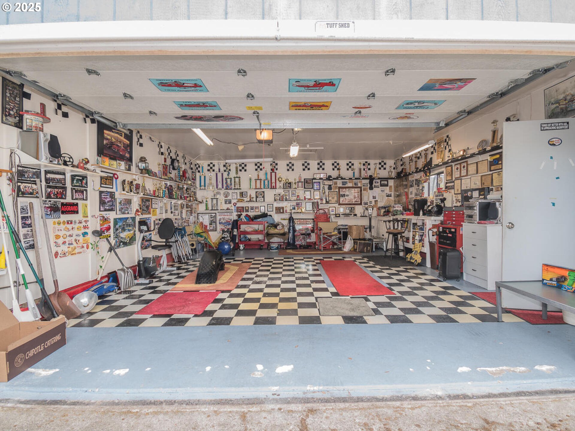 2068 Northeast Juniper Court Gresham, OR 97030 - Photo 33 of 42 a city view