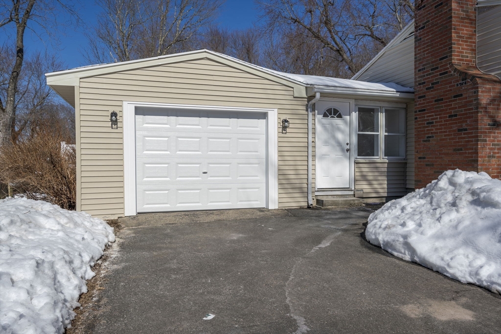 24 Wands Street Springfield, MA 01118 - Photo 3 of 32 Gallery Image 3