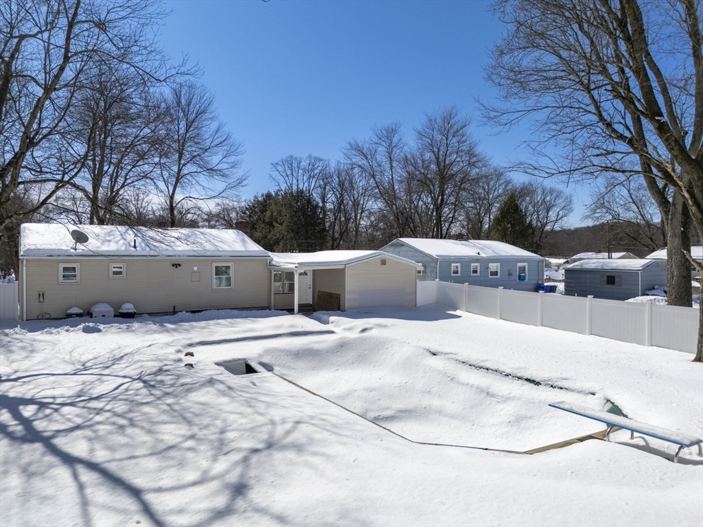24 Wands Street Springfield, MA 01118 - Photo 5 of 32 Gallery Image 5