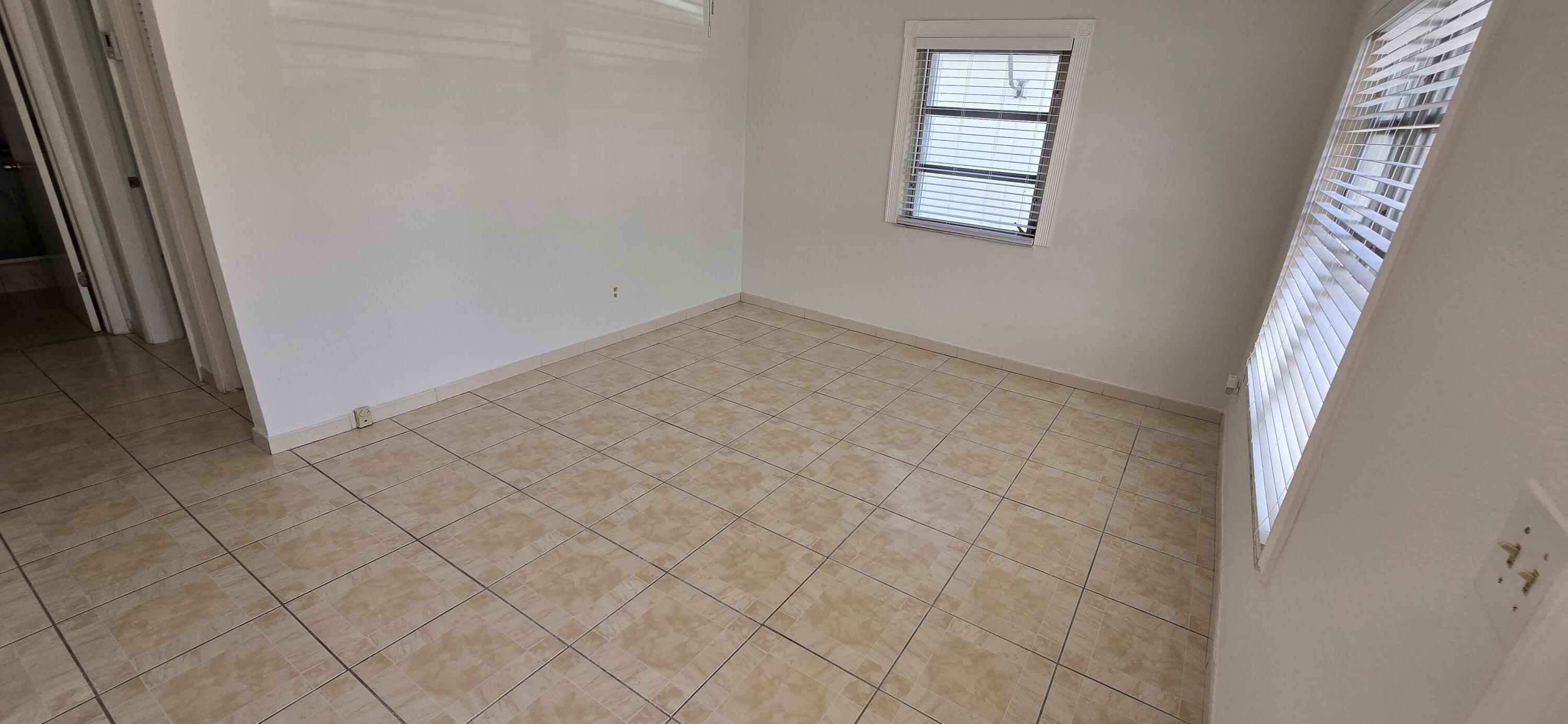 2787 Southwest 34th Court Miami, FL 33133 - Photo 16 of 22 16