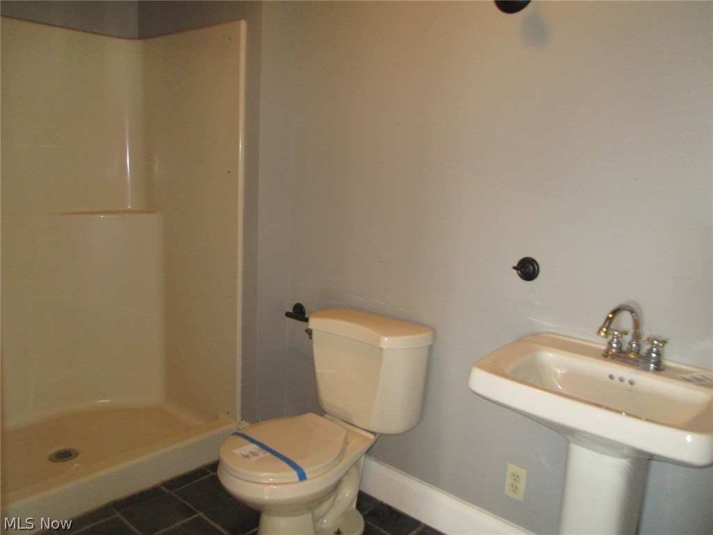 48860 Lakeview Road Caldwell, OH 43724 - Photo 6 of 20 Gallery Image 6