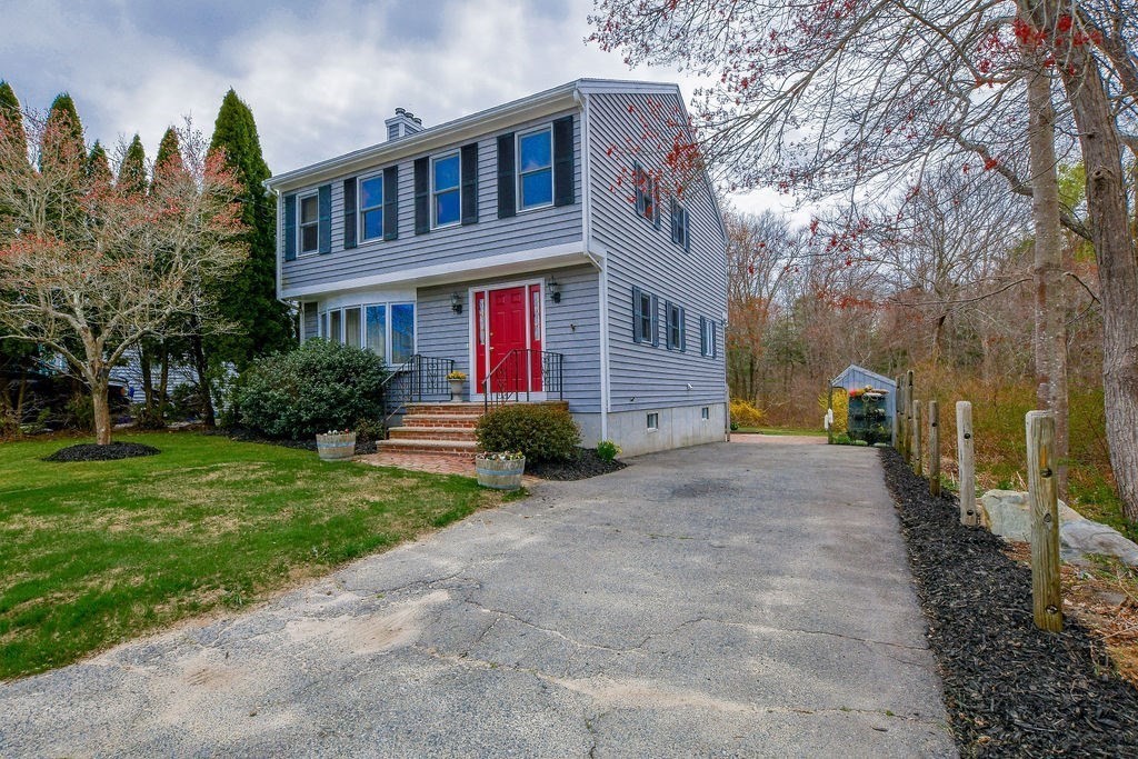 27 Arbor Road Holbrook, MA 02343 - Photo 3 of 30 Gallery Image 3