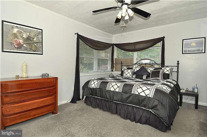 924 Winding Road Edgewater, MD 21037 - Photo 11 of 30 Bedroom (Master)