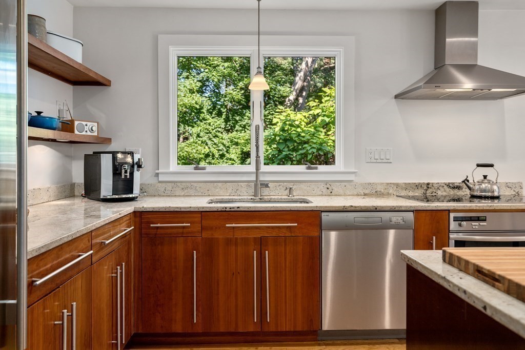 61 Moore Road Sudbury, MA 01776 - Photo 9 of 26 Gallery Image 9