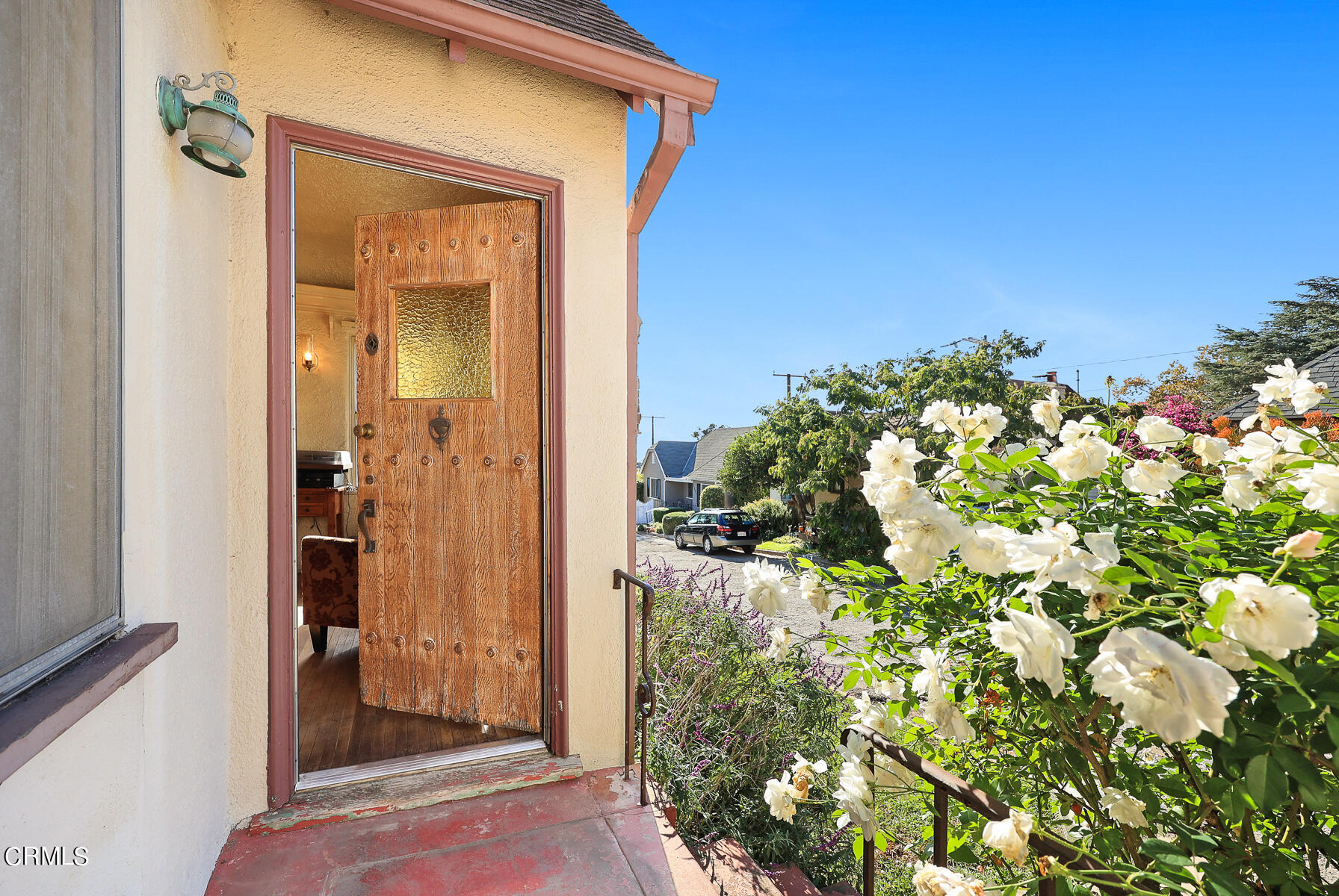 2536 Devonshire Lane Altadena, CA 91001 - Photo 4 of 32 a view of a house with a tree
