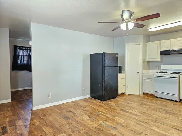 $1,050 | 705 Harris Avenue, Unit 41, Kemah, TX 77565