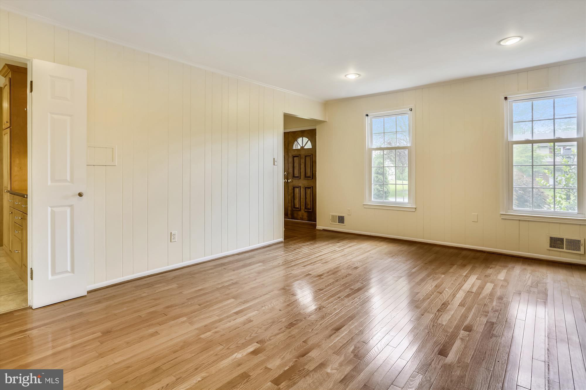 14301 Cantrell Road Silver Spring, MD 20905 - Photo 18 of 69 Gallery Image 18