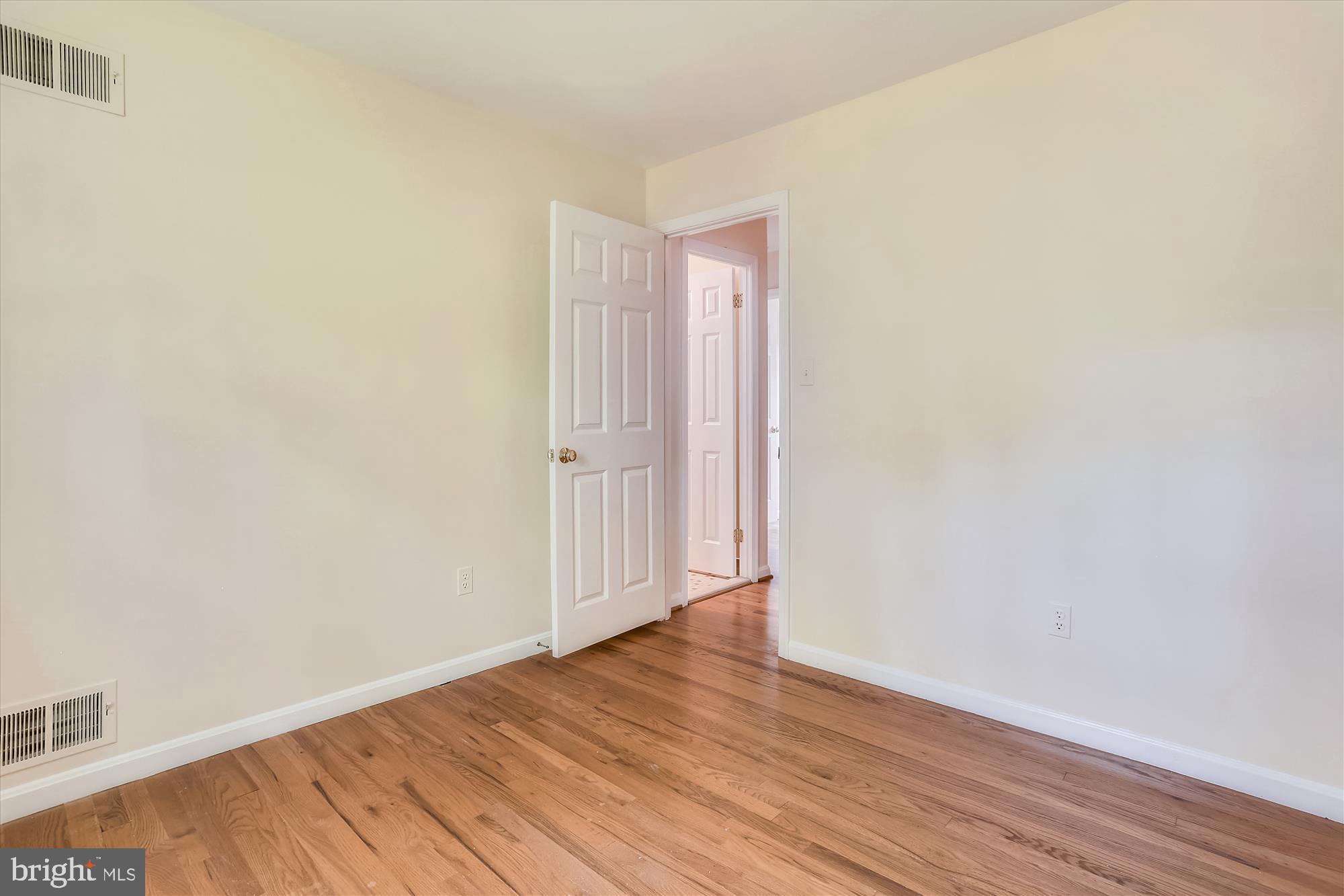 14301 Cantrell Road Silver Spring, MD 20905 - Photo 28 of 69 Gallery Image 28
