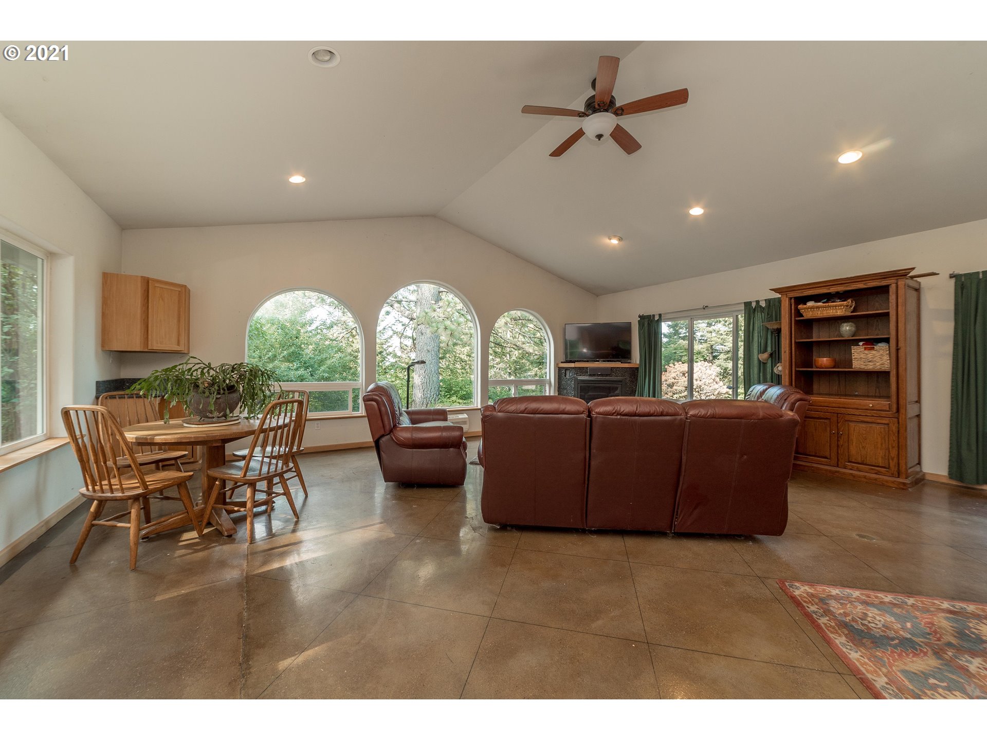 2002 Kueffler Road Stevenson, WA 98648 - Photo 6 of 31 Gallery Image 6