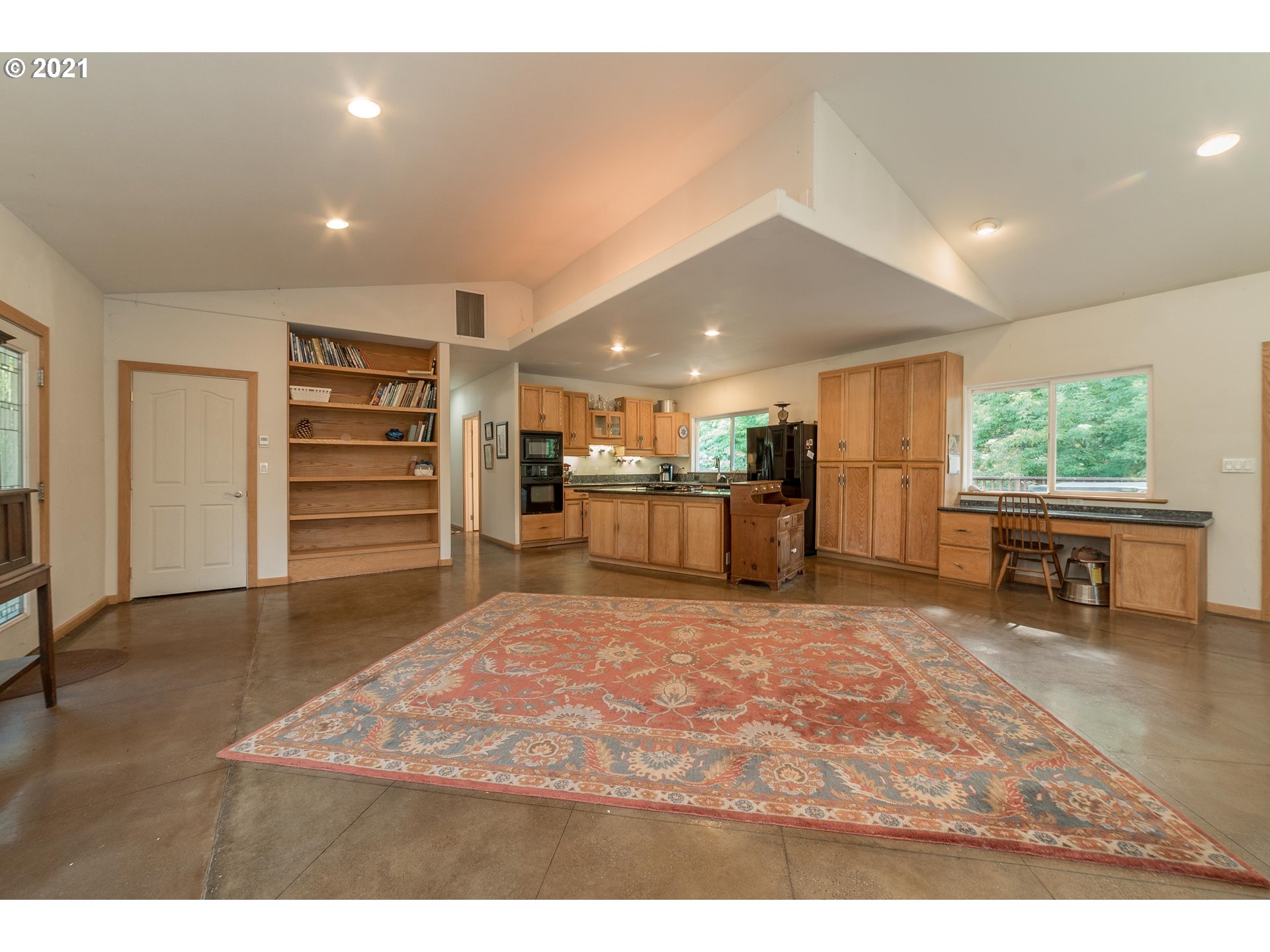 2002 Kueffler Road Stevenson, WA 98648 - Photo 10 of 31 Gallery Image 10
