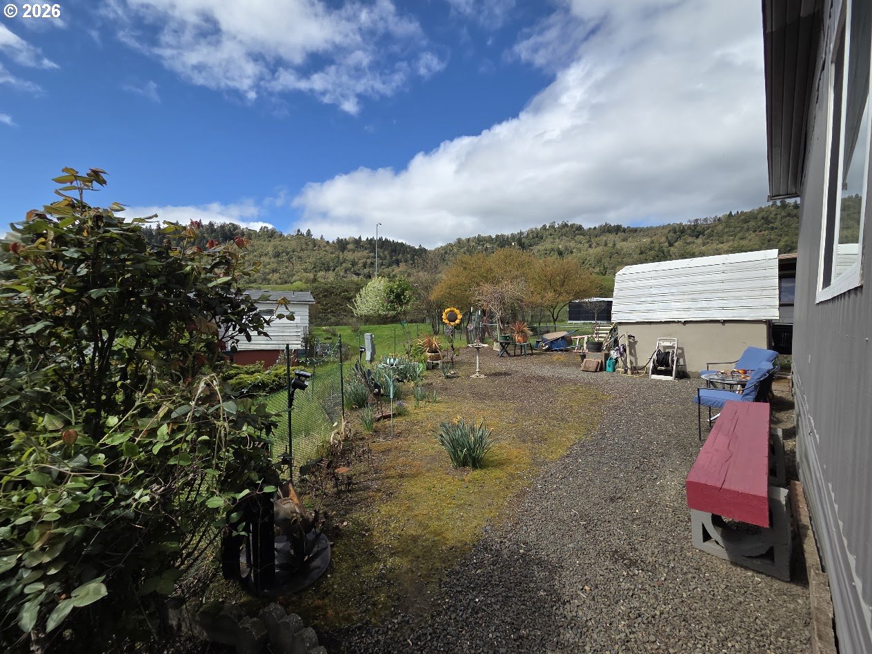 508 Shadow Ranch Lane Roseburg, OR 97470 - Photo 32 of 33