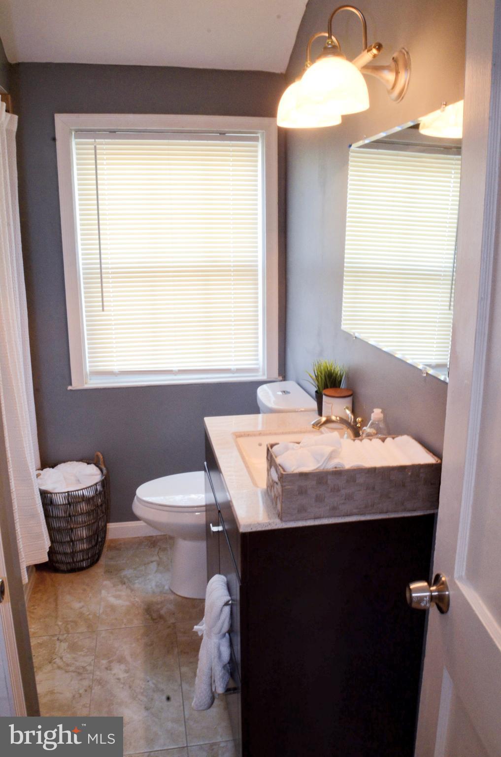 1368 Pentwood Road Baltimore, MD 21239 - Photo 14 of 18 Bathroon