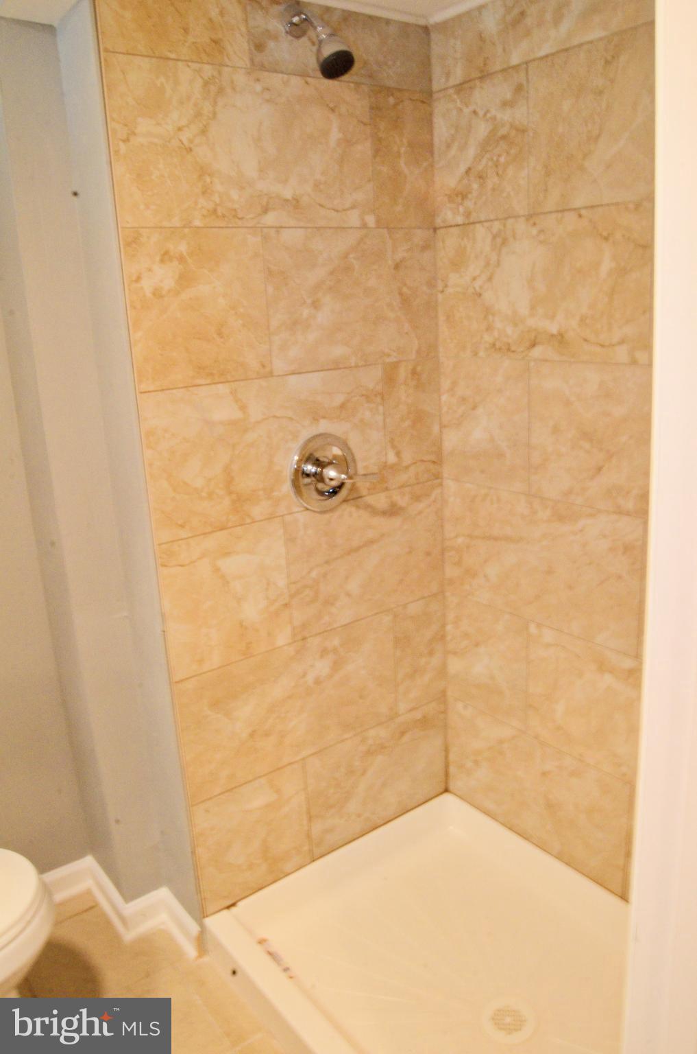1368 Pentwood Road Baltimore, MD 21239 - Photo 10 of 18 Bathroom