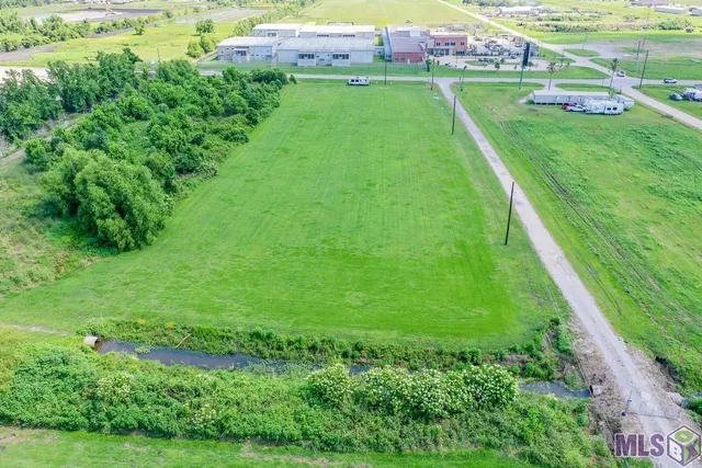$650,000 | 979 Highway 3185, Thibodaux, LA 70301