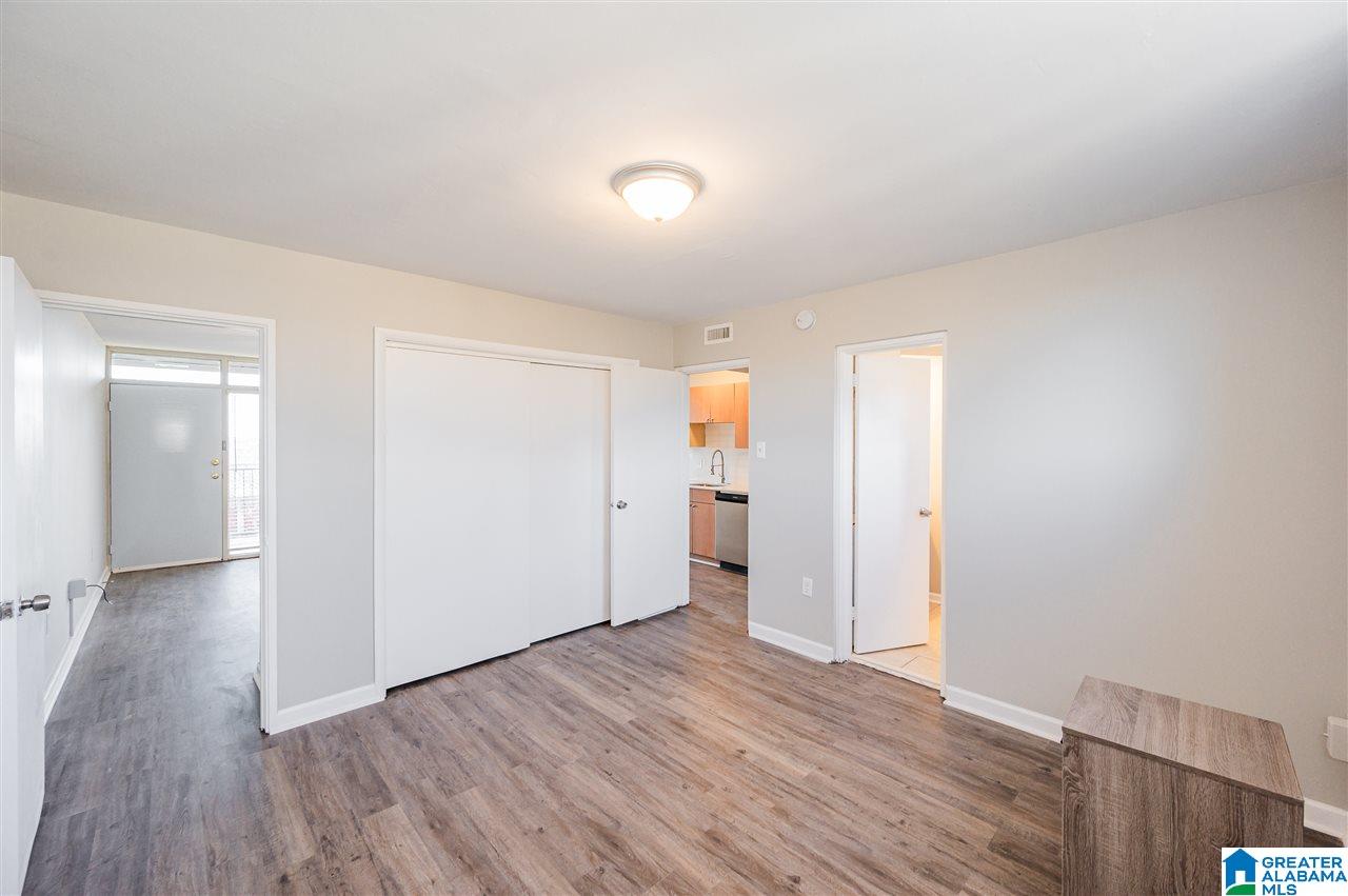 2990 Rhodes Circle South, Unit 320 Birmingham, AL 35205 - Photo 17 of 26