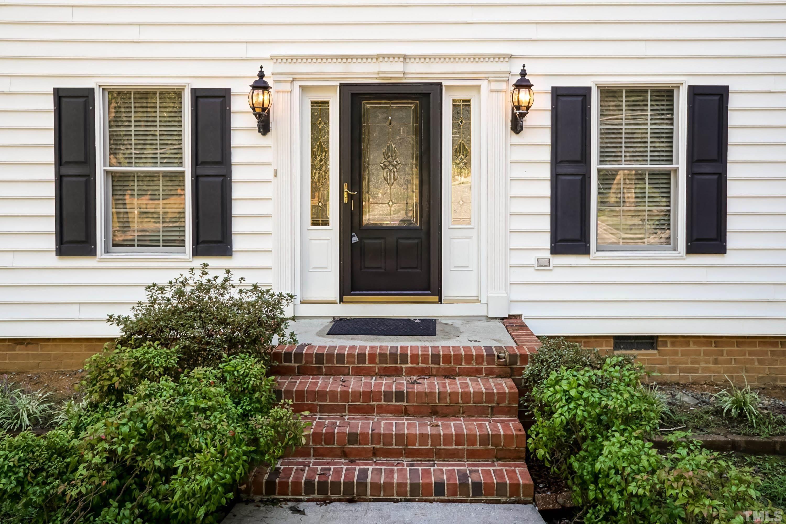 330 Erwin Road Chapel Hill, NC 27514 - Photo 2 of 30 Gallery Image 2