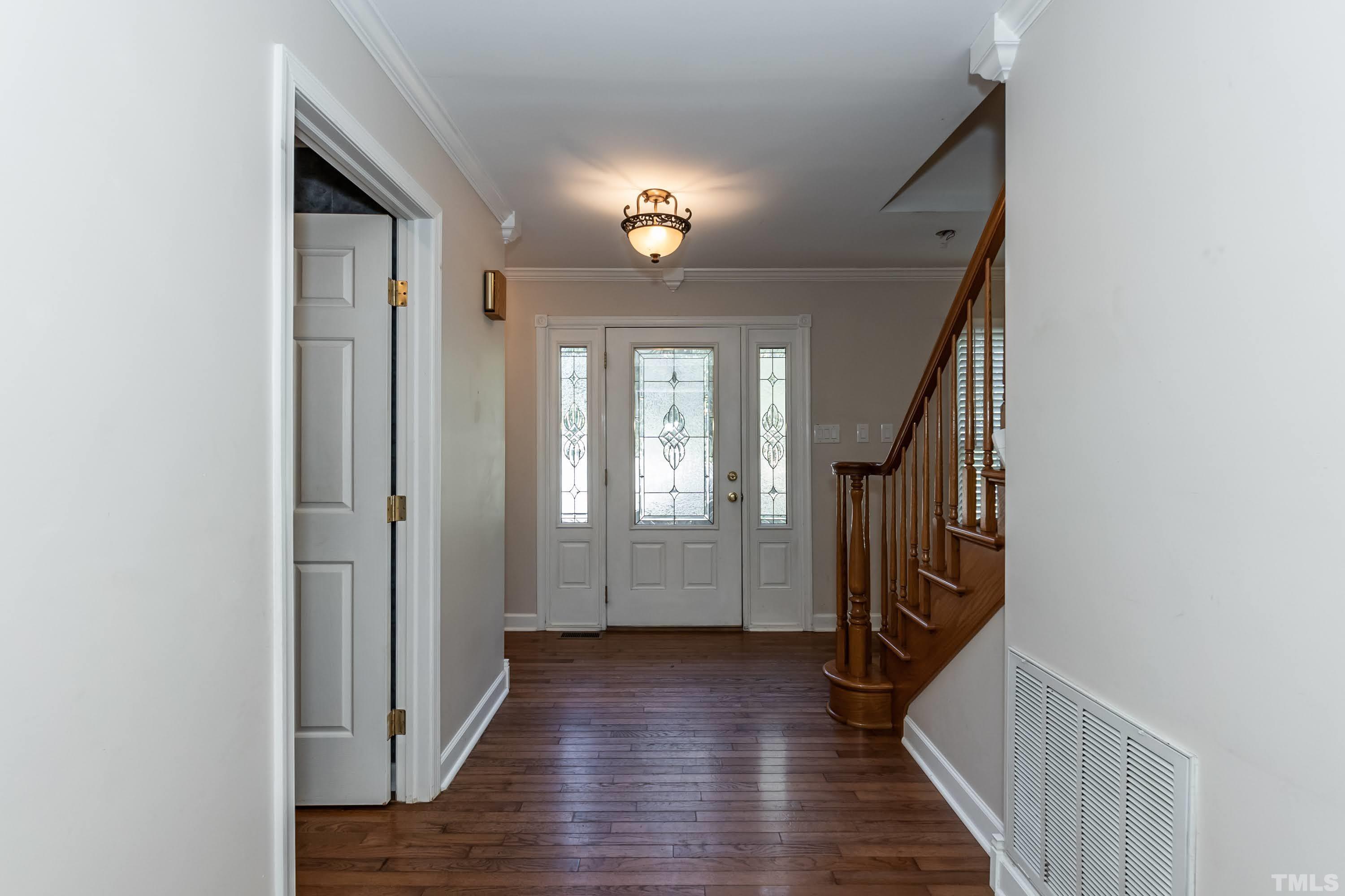 330 Erwin Road Chapel Hill, NC 27514 - Photo 3 of 30 Gallery Image 3