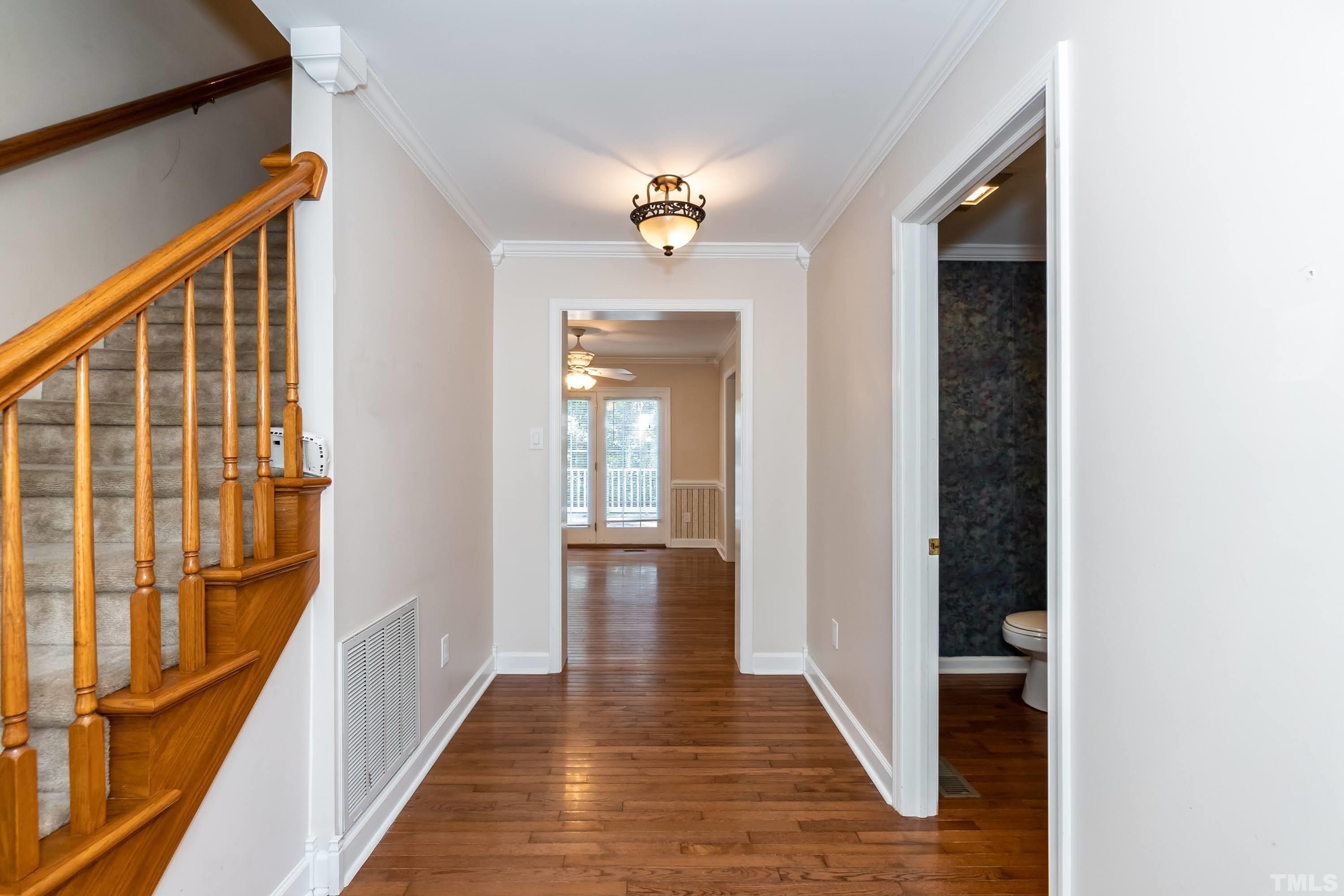 330 Erwin Road Chapel Hill, NC 27514 - Photo 4 of 30 Gallery Image 4
