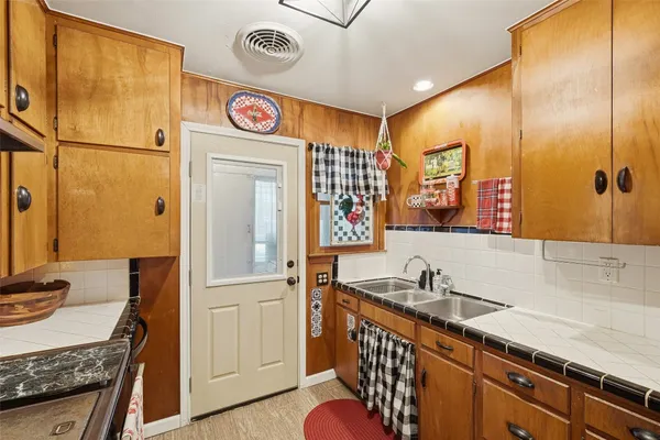 $269,000 | 2501 Marguerite Street, Bay City, TX 77414