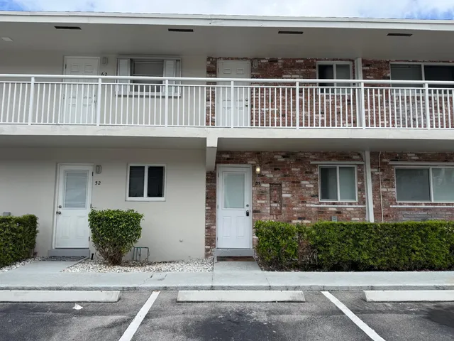 $2,100 | 3850 Northeast 21st Way, Unit 53, Lighthouse Point, FL 33064