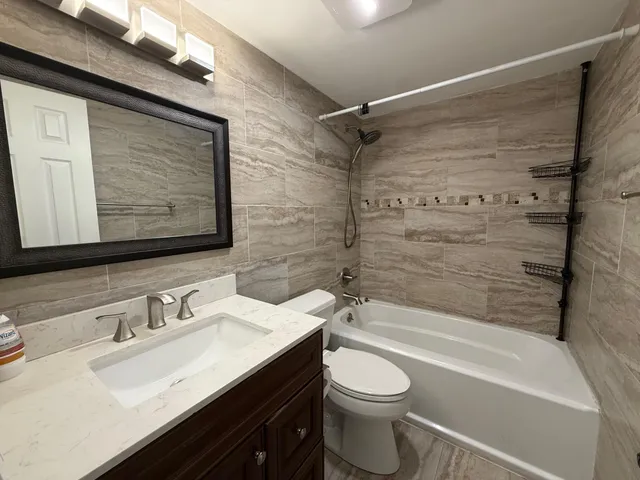 $2,100 | 3850 Northeast 21st Way, Unit 53, Lighthouse Point, FL 33064