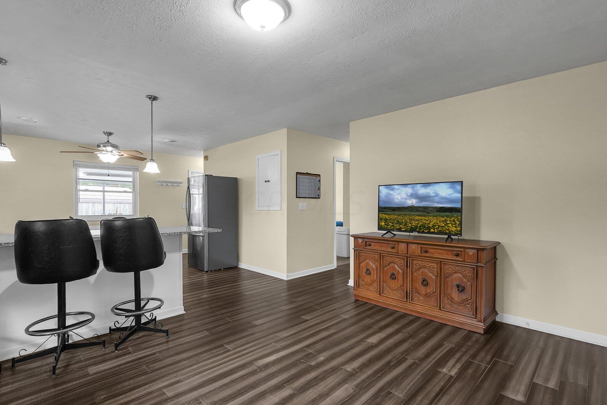 275 Williams Road Columbus, OH 43207 - Photo 6 of 34 15-web-or-mls-275-williams-rd
