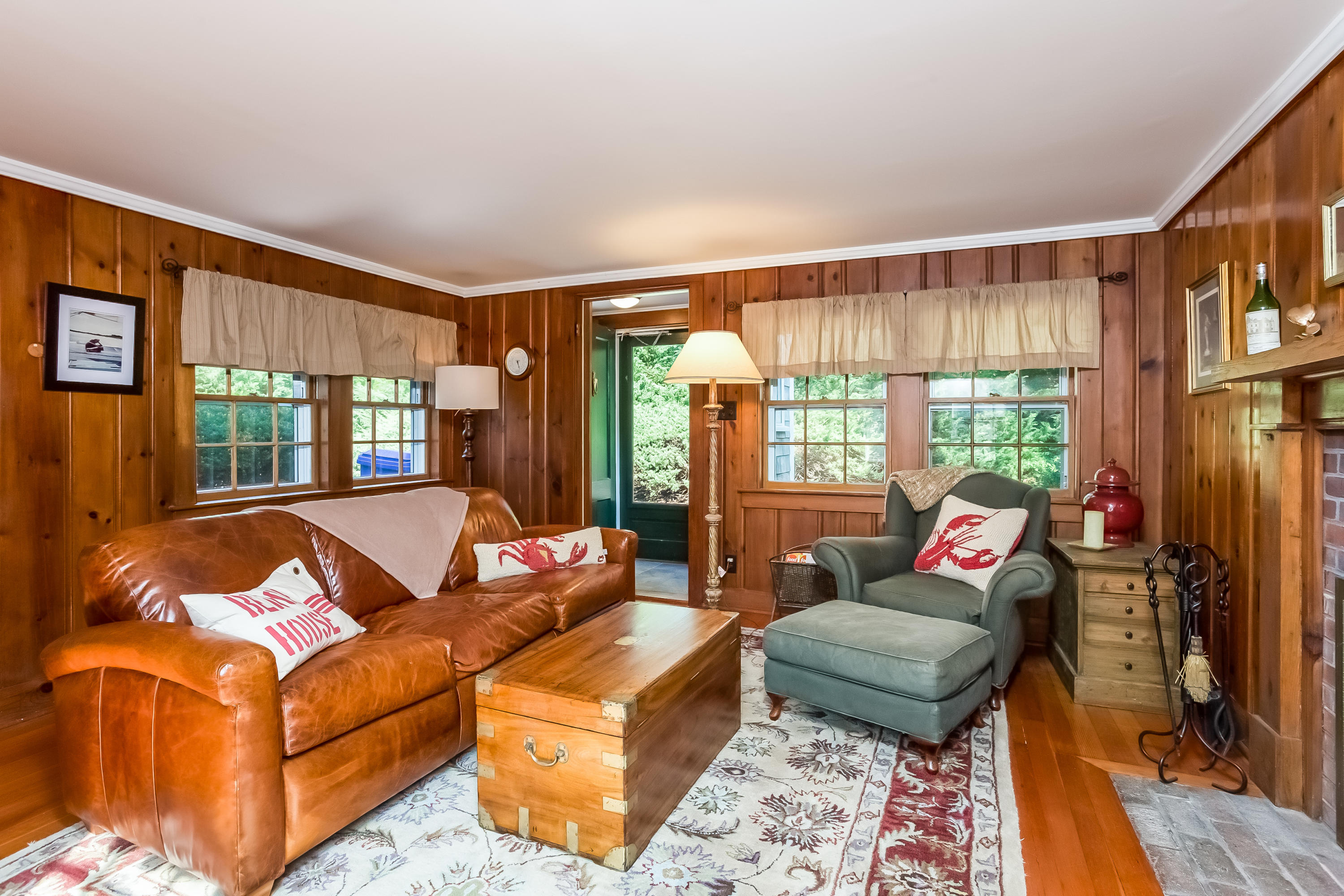 1189 County Road Cataumet, MA 02534 - Photo 8 of 25 006-Living_Room-4781084-large