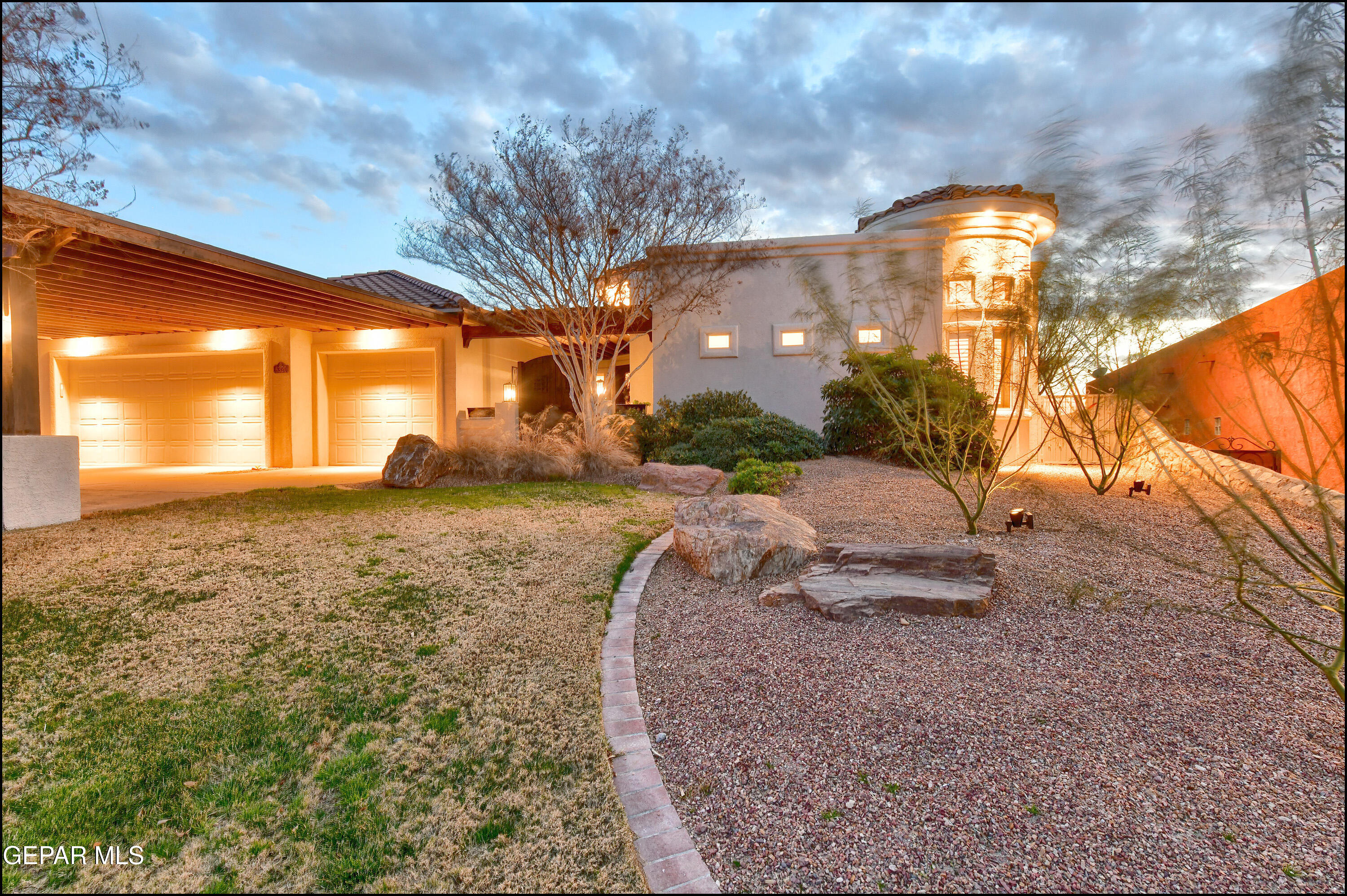 6320 Franklin Desert El Paso, TX 79912 - Photo 2 of 94 011925-04